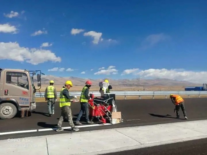 Two Component Solvent Road Marking Paint suppliers