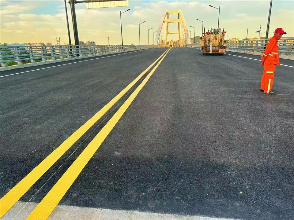 Yellow Thermoplastic Road Marking Paint suppliers